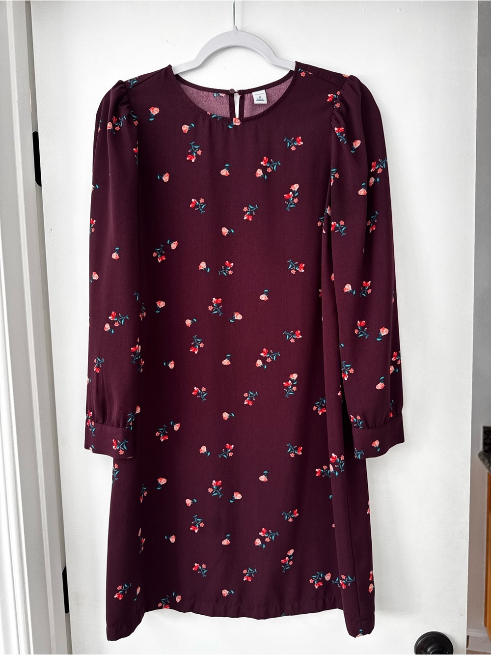 Floral Long-Sleeve Shift Dress in Burgundy